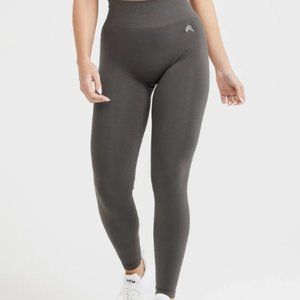 Oner Active: Effortless Seamless Leggings in Deep Taupe NWT